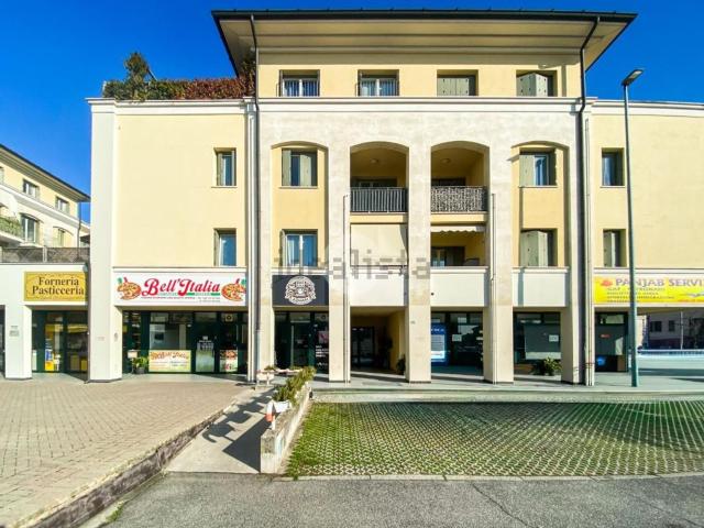 Locale Commerciale in affitto a Bagnolo Mella, Lombardia