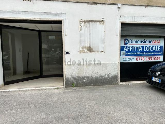 Locale Commerciale in affitto a San Silvestro, Cassino
