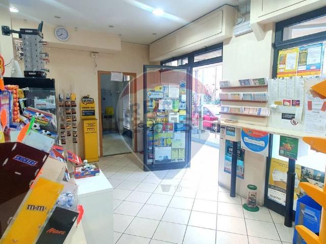 Locale Commerciale in affitto a Parma, San Pellegrino