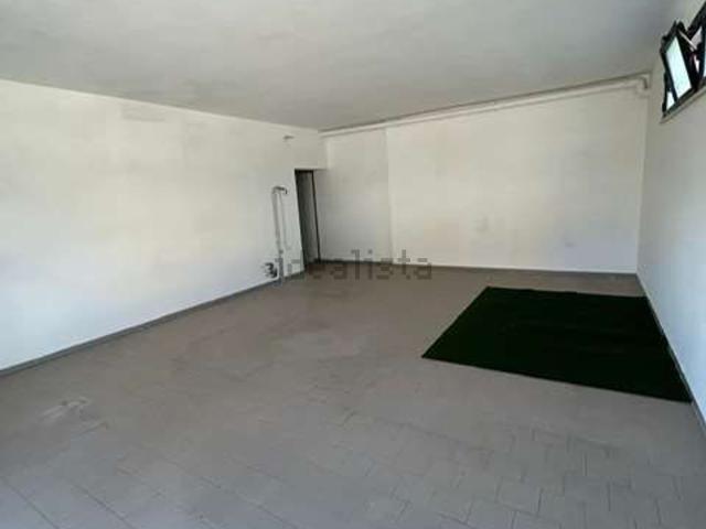 Locale Commerciale in affitto a Pontebari, Spoleto