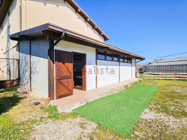 Locale Commerciale in affitto a Ghedi, Lombardia