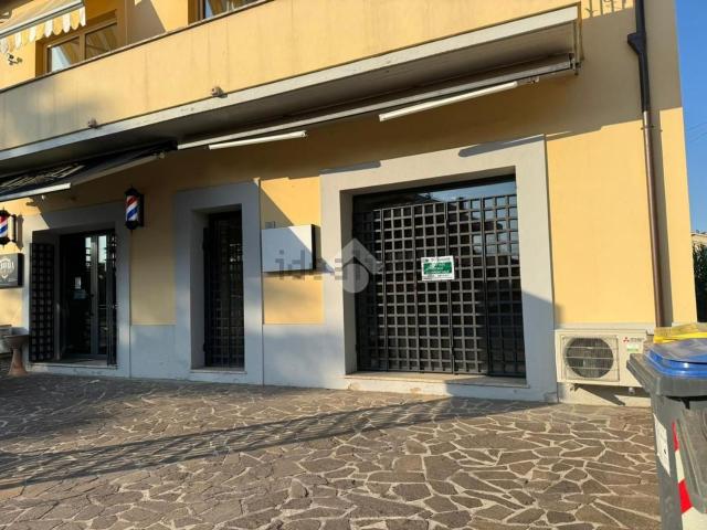 Locale Commerciale in affitto a Spello, Umbria
