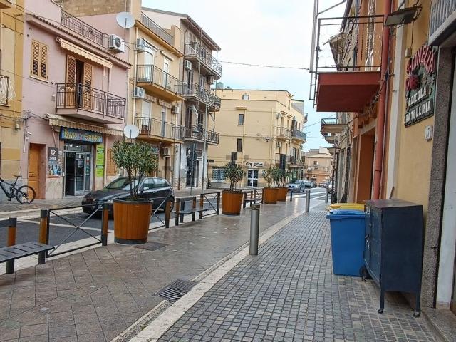 Locale Commerciale in affitto a Campofelice Di Roccella, Sicilia
