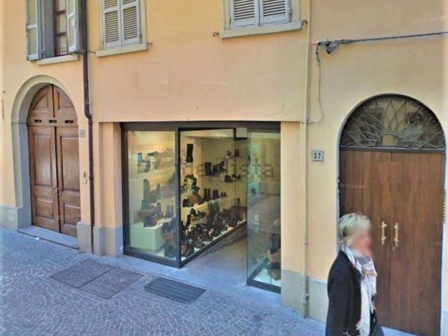 Locale Commerciale in affitto a Unione dei comuni del Distretto Ceramico, Sassuolo