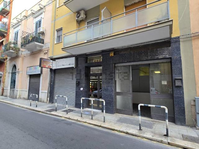 Locale Commerciale in affitto a Municipio 2, Puglia