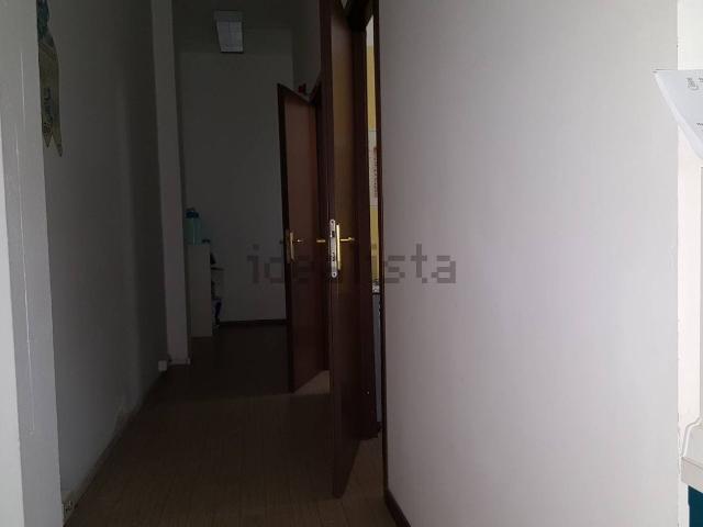 Locale Commerciale in affitto a Sottili, Santa Maria A Monte