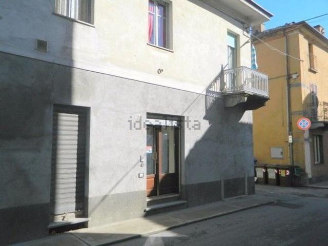 Locale Commerciale in affitto a Piemonte, Asti