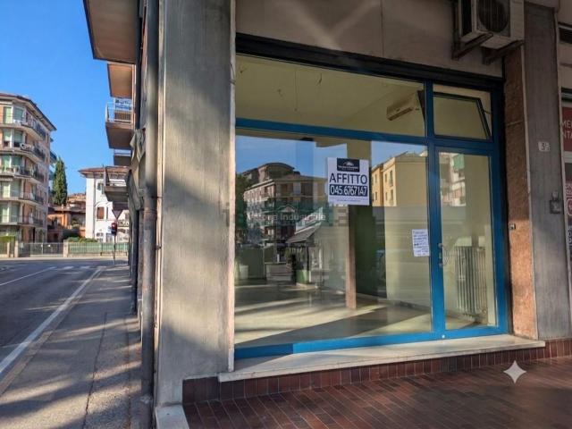 Locale Commerciale in affitto a Nord-Ovest, Brenzone
