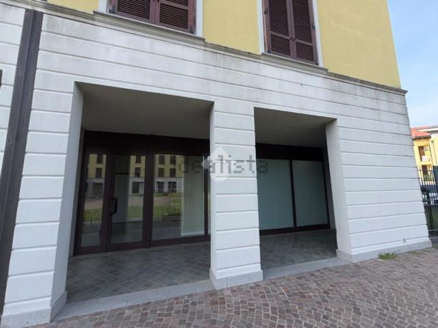 Locale Commerciale in affitto a Unione dei Comuni I Fontanili, Bubbiano