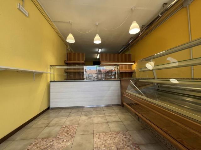 Locale Commerciale in affitto a Pescara Colli, Pescara