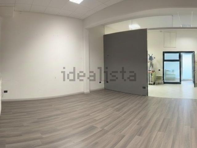 Locale Commerciale in affitto a Unione della Romagna Faentina, Faenza