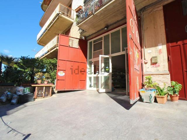 Locale Commerciale in affitto a Altofonte, Sicilia