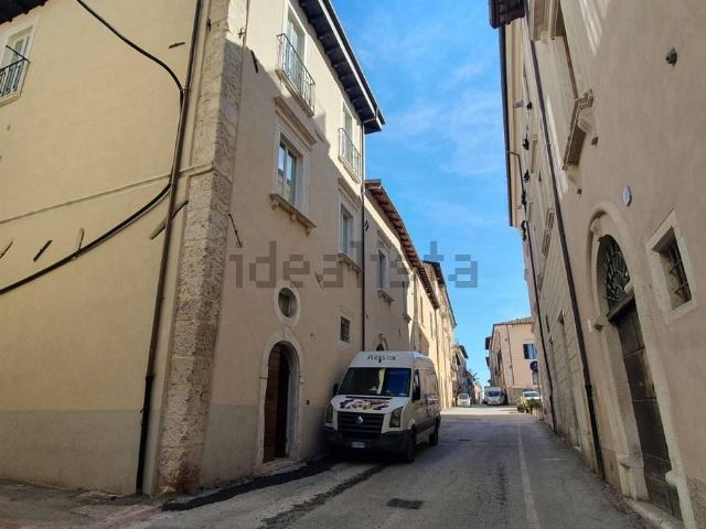 Locale Commerciale in affitto a Torretta, Tornimparte