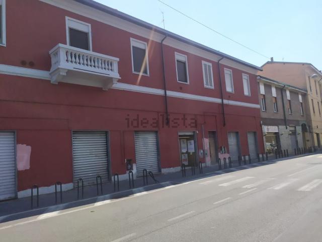 Locale Commerciale in affitto a Zona Omogenea Milano Nord, Paderno Dugnano