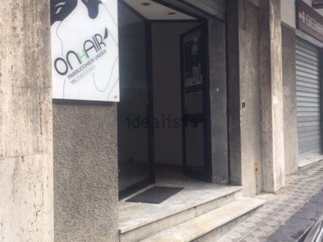 Locale Commerciale in affitto a Calabria, Reggio Calabria