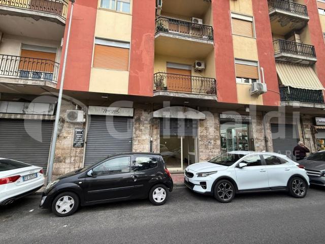 Locale Commerciale in affitto a II Circoscrizione, Messina