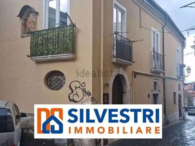 Locale Commerciale in affitto a Ponticelli, Benevento