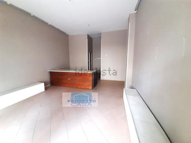 Locale Commerciale in affitto a Borgo Casamale, Somma Vesuviana