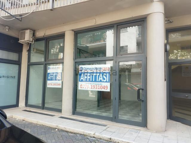 Locale Commerciale in affitto a San Silvestro, Cassino