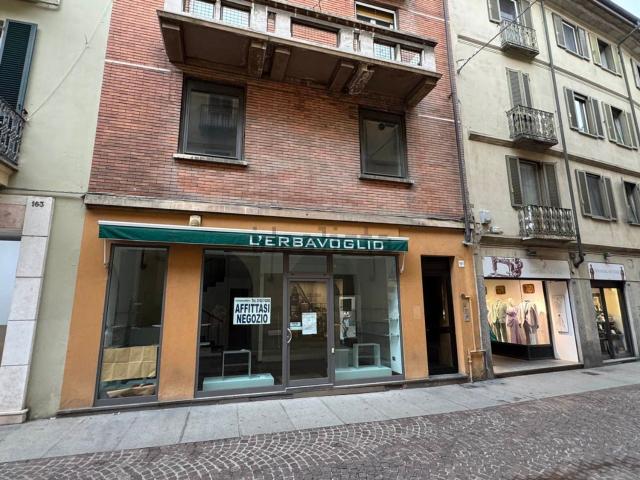 Locale Commerciale in affitto a Piemonte, Alessandria