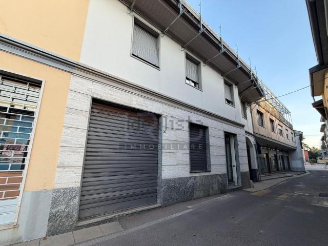 Locale Commerciale in affitto a Birago, Lentate Sul Seveso
