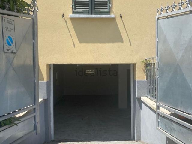 Locale Commerciale in affitto a San Donato-San Vitale, Bologna