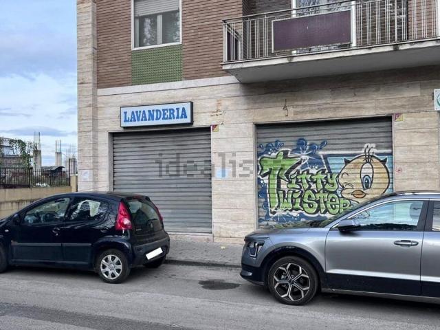 Locale Commerciale in affitto a Ponticelli, Benevento