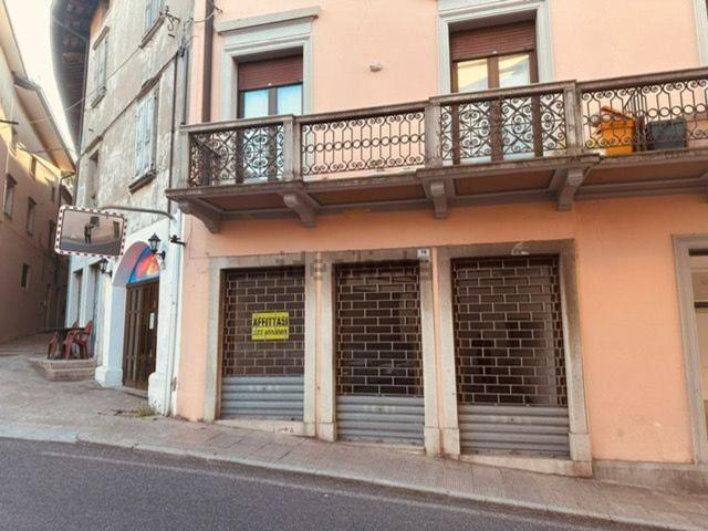 Locale Commerciale in affitto a San Daniele Del Friuli, Friuli-Venezia Giulia