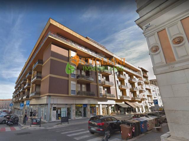 Locale Commerciale in affitto a Campobasso, Molise