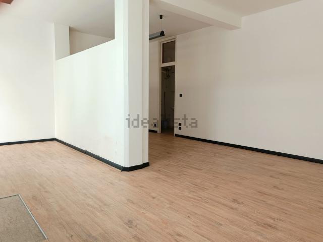 Locale Commerciale in affitto a San Zeno, Treviso