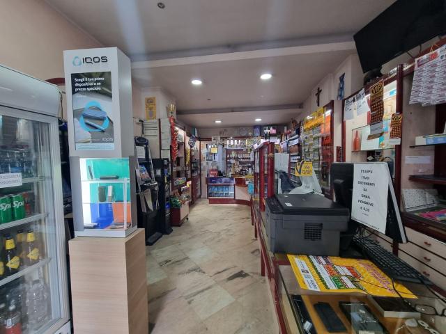 Locale Commerciale in affitto a V Circoscrizione, Messina