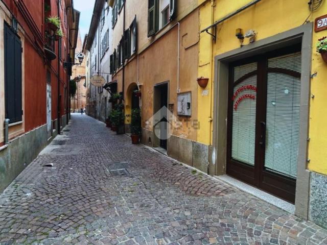 Locale Commerciale in affitto a Piemonte, Alessandria