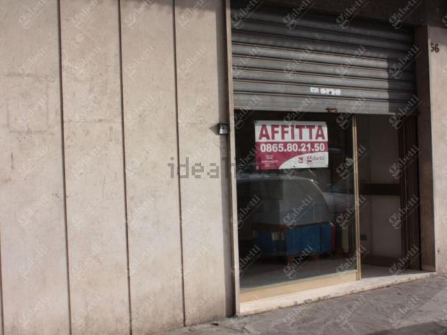Locale Commerciale in affitto a San Lazzaro, Isernia