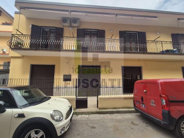 Locale Commerciale in affitto a Mugnano Di Napoli, Campania