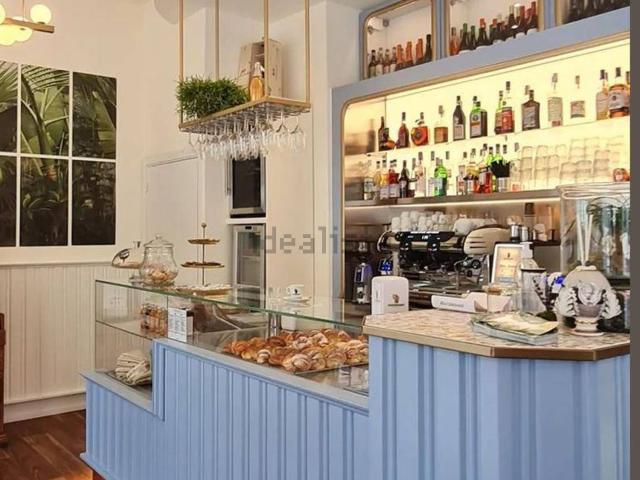Locale Commerciale in affitto a Mare, Marche