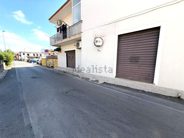 Locale Commerciale in affitto a Casalanno, Quarto