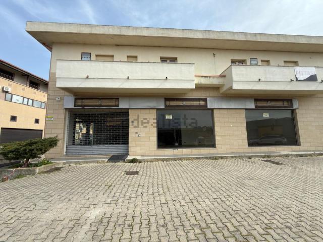 Locale Commerciale in affitto a Santa Maria, Calabria