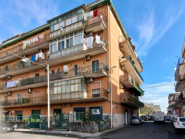 Locale Commerciale in affitto a Lineri, Misterbianco