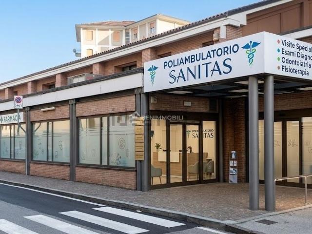 Locale Commerciale in affitto a Camino, Oderzo
