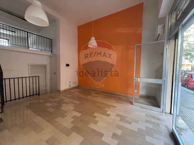 Locale Commerciale in affitto a Quartiere Trento e Trieste, Lanciano
