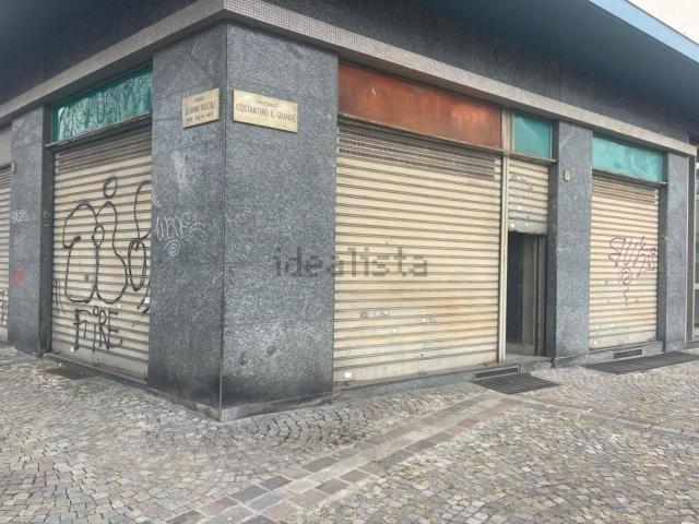 Locale Commerciale in affitto a Circoscrizione 1, Piemonte