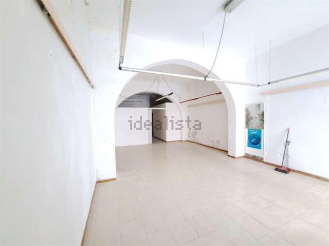 Locale Commerciale in affitto a Livorno, Toscana