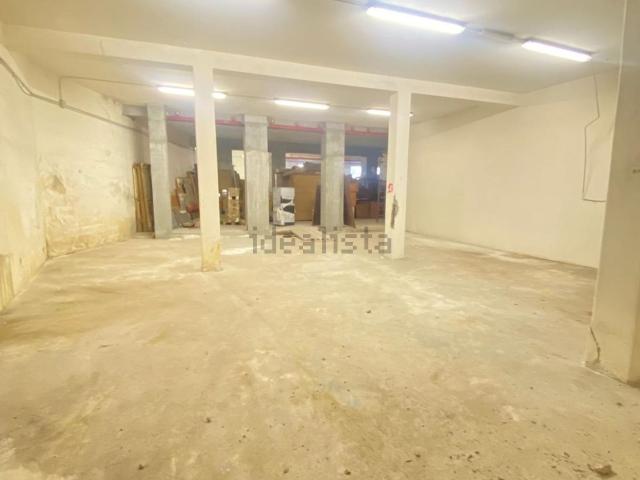 Locale Commerciale in affitto a Canalicchio, Tremestieri Etneo