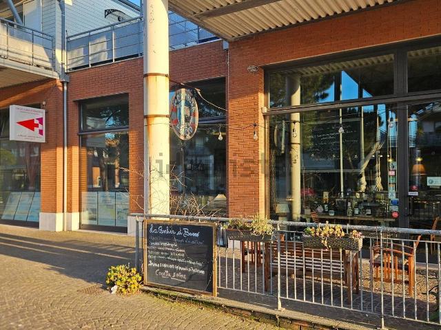 Locale Commerciale in affitto a Ravenna, Reggio Emilia
