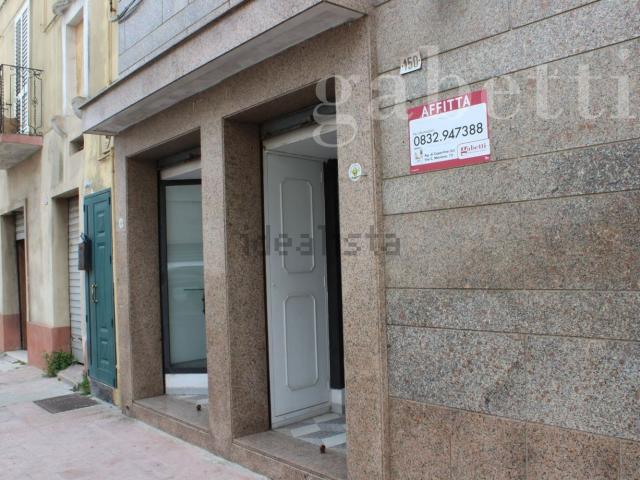 Locale Commerciale in affitto a Puglia, Lecce