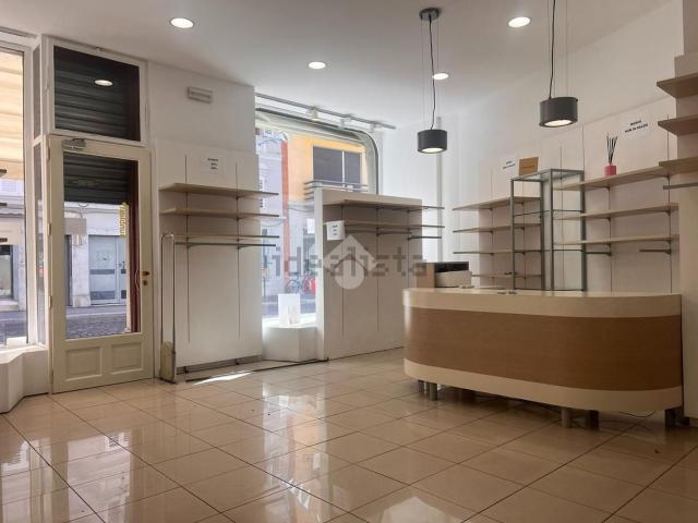 Locale Commerciale in affitto a Borgo Castello, Gorizia