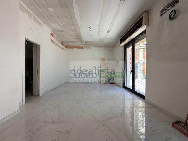 Locale Commerciale in affitto a Chieti Scalo, Chieti