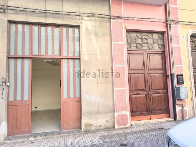 Locale Commerciale in affitto a IV Circoscrizione, Messina