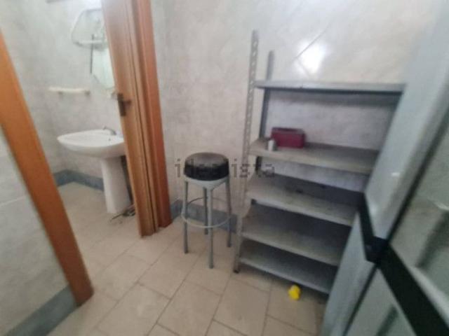 Locale Commerciale in affitto a Quarto, Campania
