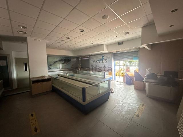 Locale Commerciale in affitto a Pozzillo, Marano Di Napoli